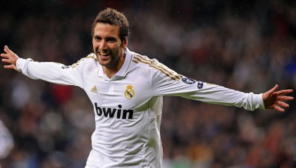 海星体育直播|慢镜头下的图多尔与扎卡，勒沃库森标价1500万欧元，转会市场暗流涌动